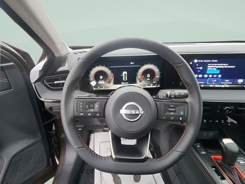 New 2026 Nissan Kicks SR w/ SR Premium Package AWD/4WD image 12