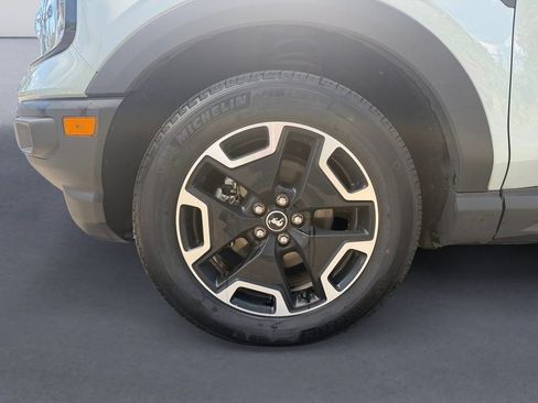 Used 2023 Ford Bronco Sport Outer Banks w/ Tech Package AWD/4WD image 10