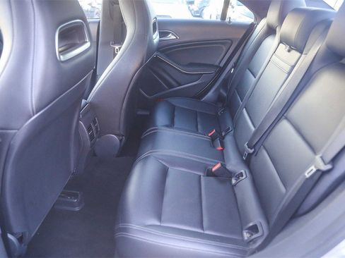 Used 2019 Mercedes-Benz CLA 250 image 16