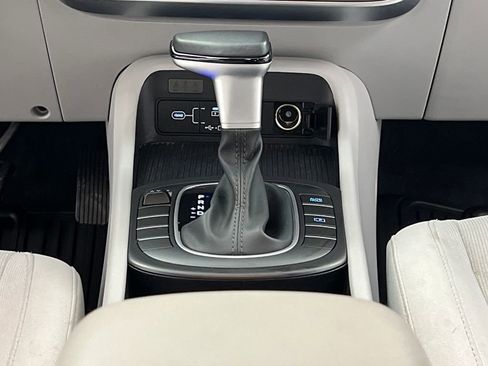Used 2025 Hyundai Kona SEL FWD image 36
