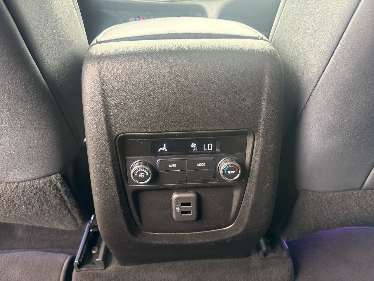 Used 2023 Buick Enclave Essence FWD image 16