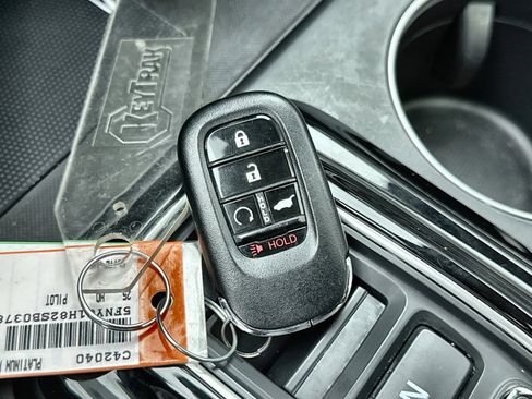 Used 2025 Honda Pilot Elite image 27