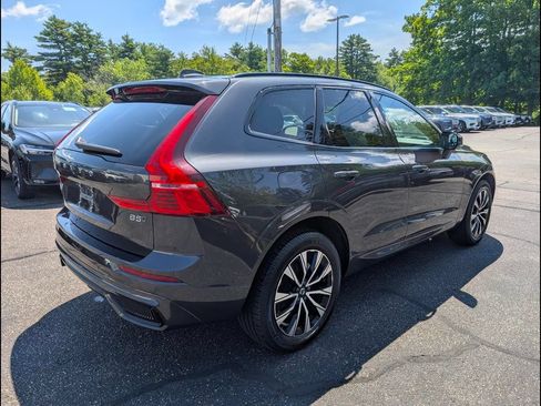 Certified 2025 Volvo XC60 B5 Core AWD/4WD image 5