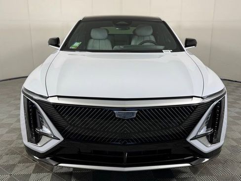 New 2026 Cadillac Lyriq Luxury RWD image 8