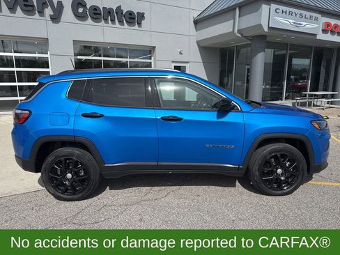Used 2024 Jeep Compass Latitude AWD/4WD image 4
