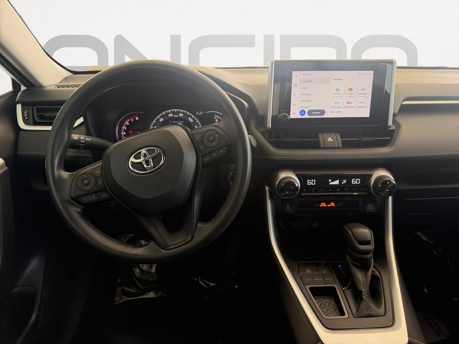 Used 2023 Toyota RAV4 XLE w/ Convenience Package FWD image 3
