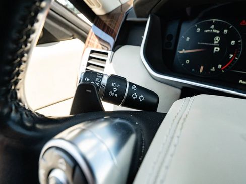 Used 2014 Land Rover Range Rover Supercharged AWD/4WD image 52