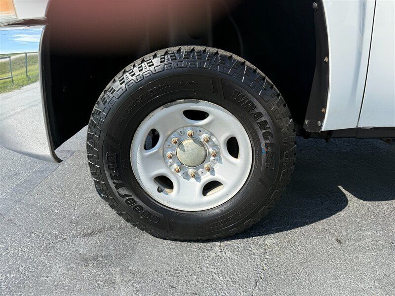 Used 2010 Chevrolet Silverado 2500 W/T AWD/4WD image 21