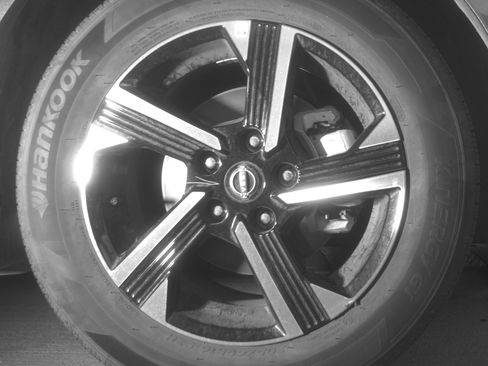 Used 2025 Nissan Sentra SV image 13