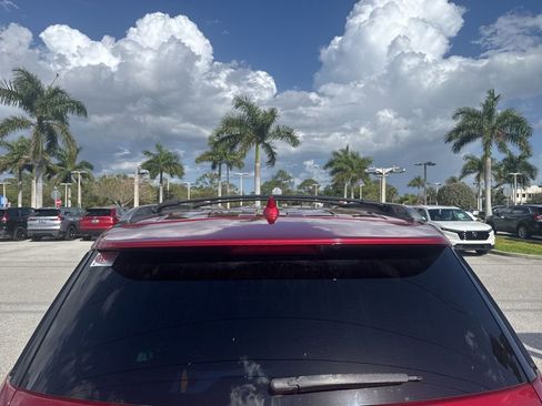 Used 2016 Ford Explorer XLT w/ Equipment Group 202A image 3