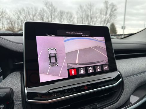 Used 2022 Jeep Compass Latitude w/ Sun and Sound Group image 31