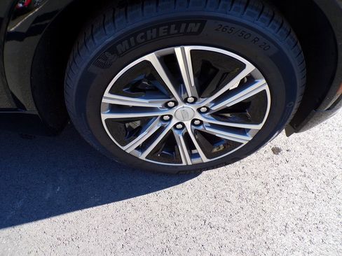 New 2025 Cadillac Lyriq Luxury image 4