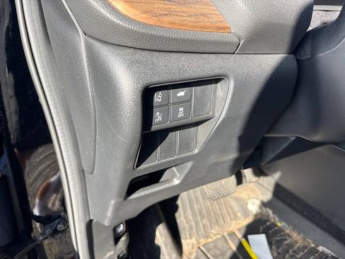 Used 2022 Honda CR-V Touring image 19
