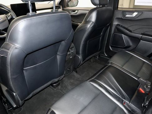 Certified 2025 Ford Escape Platinum image 22