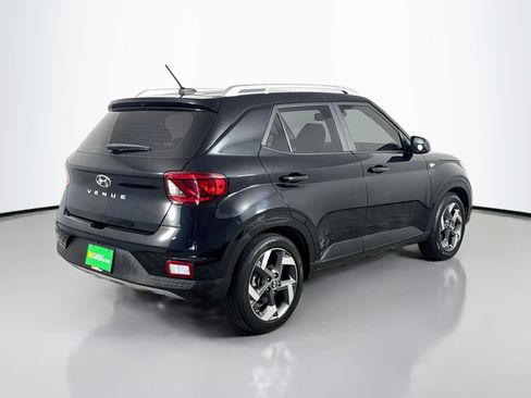 Used 2023 Hyundai Venue SEL FWD image 10