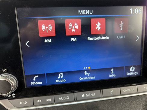 Certified 2025 Nissan Sentra SV FWD image 18
