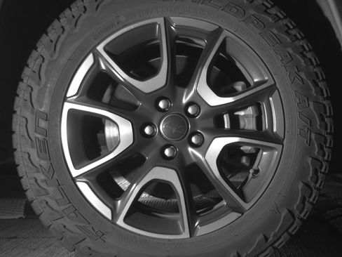 Used 2025 Jeep Compass Trailhawk image 13