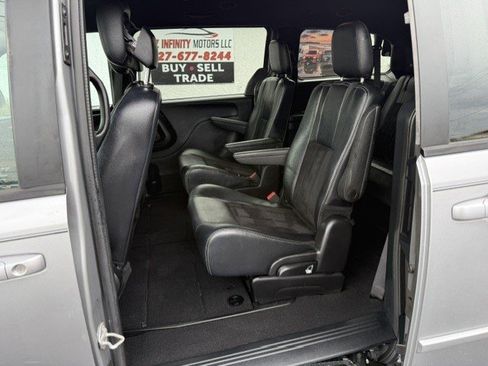 Used 2015 Dodge Grand Caravan SXT FWD image 16