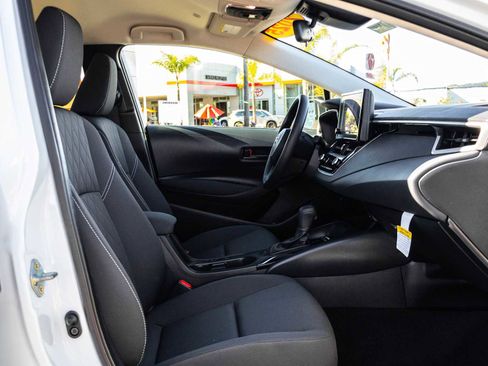 Certified 2025 Toyota Corolla LE image 17