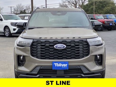 New 2026 Ford Explorer ST-Line w/ ST-Line Street Pack image 3