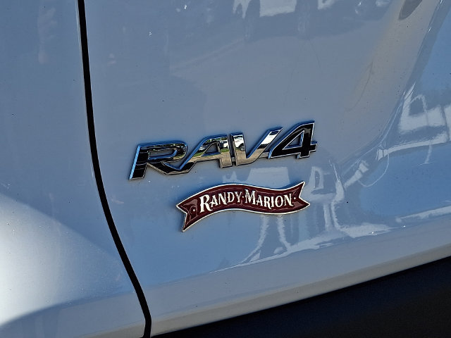 Used 2025 Toyota RAV4 XLE FWD image 30