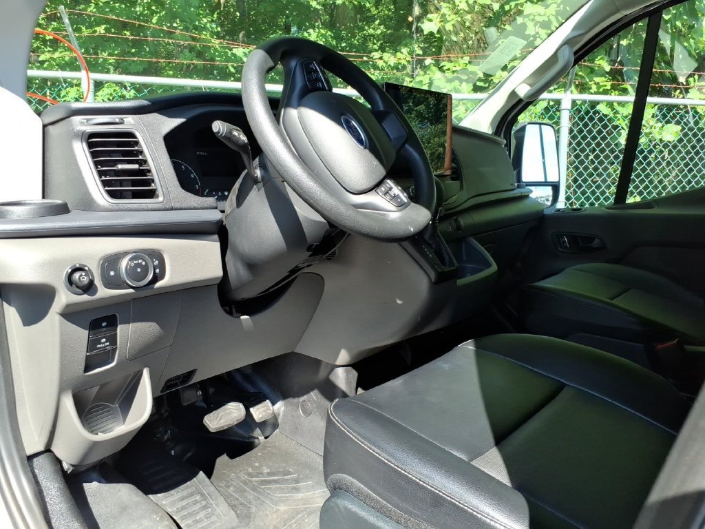 Used 2023 Ford Transit 150 Low Roof AWD image 12