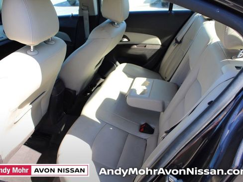 Used 2015 Chevrolet Cruze LT image 23