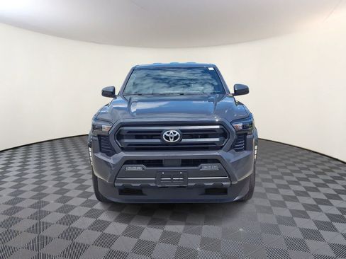 Used 2025 Toyota Tacoma SR5 AWD/4WD image 3