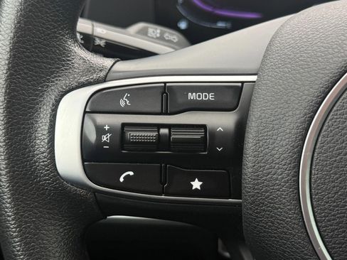 Used 2025 Kia Sportage LX AWD/4WD image 30