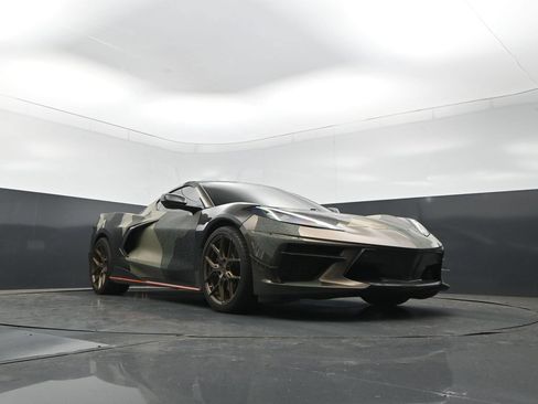 Used 2021 Chevrolet Corvette Stingray Preferred Cpe w/ Z51 Performance Package RWD image 30