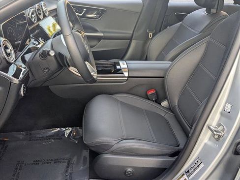 Used 2025 Mercedes-Benz C 300 4MATIC Sedan image 16