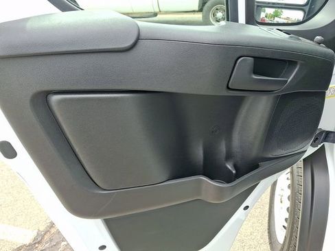 Used 2024 RAM ProMaster 2500 w/ Safety Group FWD image 8