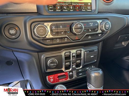 Used 2021 Jeep Gladiator Mojave image 23