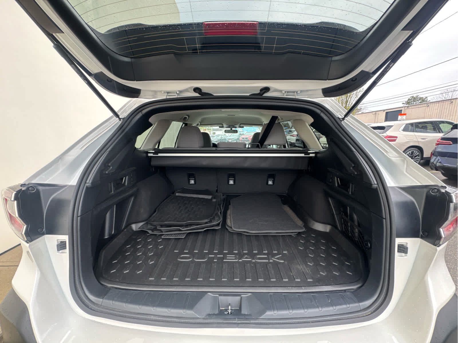 Used 2025 Subaru Outback Premium AWD/4WD image 25
