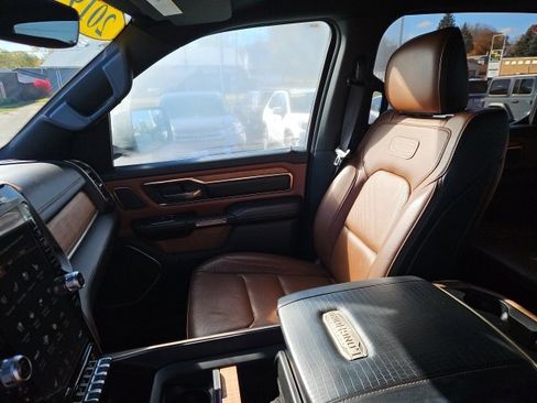 Used 2019 RAM 1500 Limited image 36