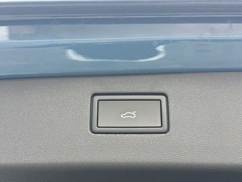 New 2026 Volkswagen Tiguan SE AWD/4WD image 18