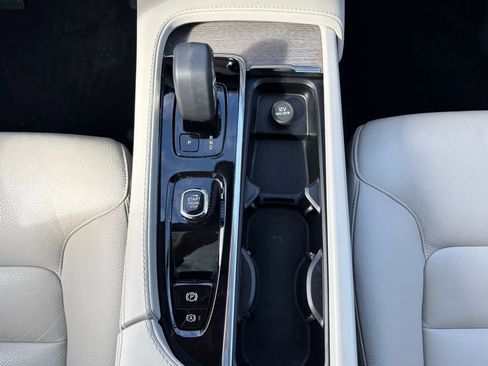 Certified 2023 Volvo XC90 B6 Plus w/ Protection Package Premier image 30