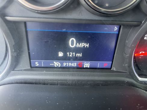 Used 2021 Chevrolet Silverado 1500 RST image 12