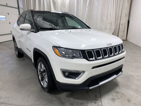Used 2019 Jeep Compass Limited image 2