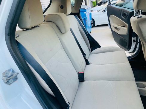 Used 2019 Ford Fiesta SE image 16