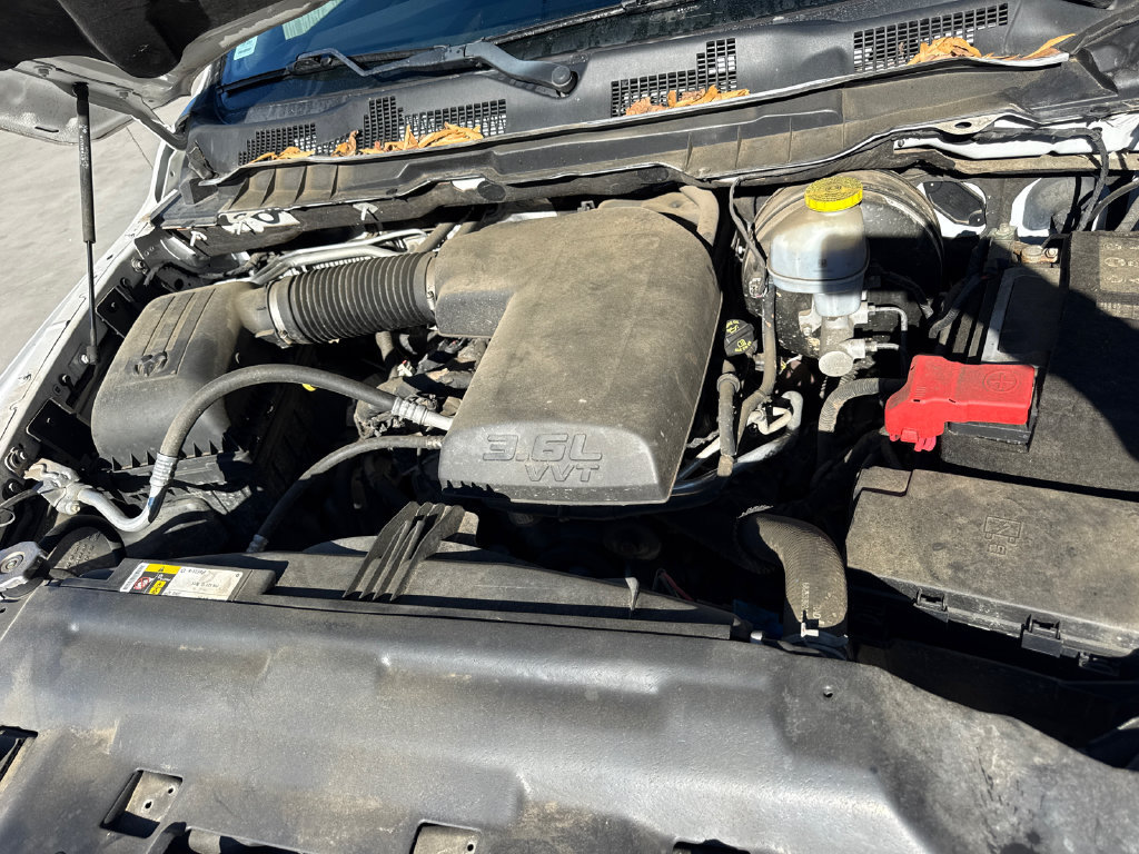 Used 2021 RAM 1500 Classic SLT AWD/4WD image 36