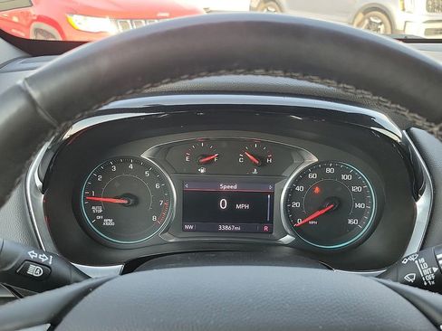 Used 2023 Chevrolet Traverse LT image 19