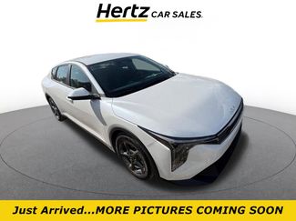 Used 2025 Kia K4 LXS video 1
