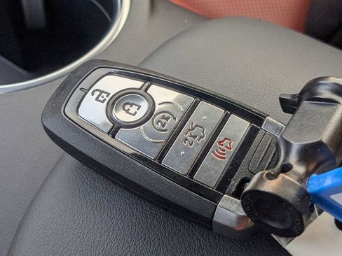 Used 2025 Ford Mustang GT Premium image 28