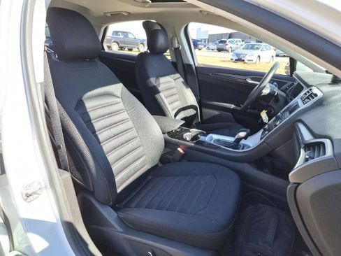 Used 2015 Ford Fusion SE w/ Equipment Group 201A image 15