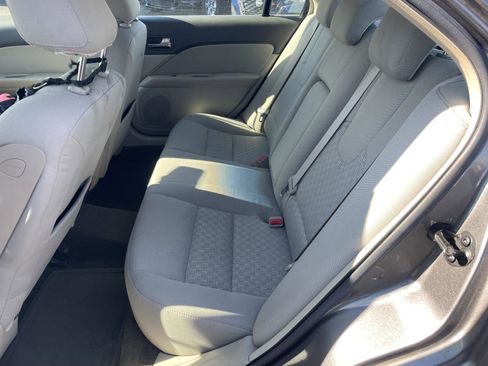 Used 2010 Ford Fusion SE image 6