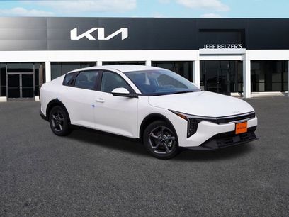 New 2025 Kia K4 LXS