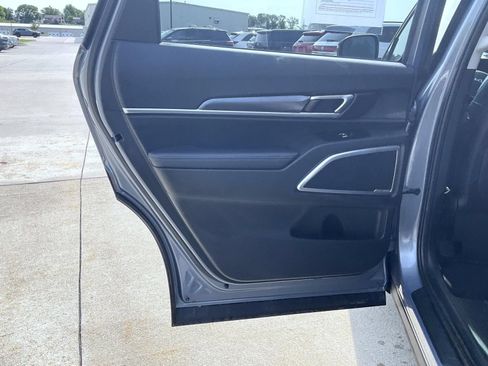 Used 2025 Kia Telluride S AWD/4WD image 18
