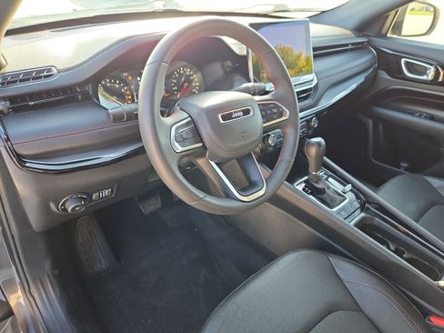 Used 2024 Jeep Compass Trailhawk AWD/4WD image 13