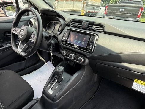 Used 2022 Nissan Versa S FWD image 20